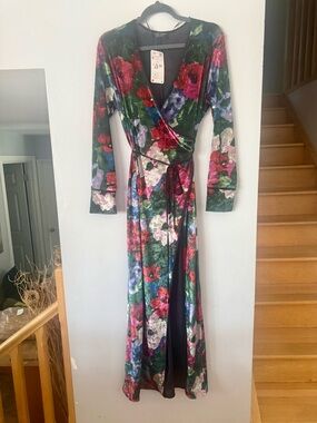 Title: Zara Floral Velvet Kimono Wrap Maxi Dress - Blogger FAV
